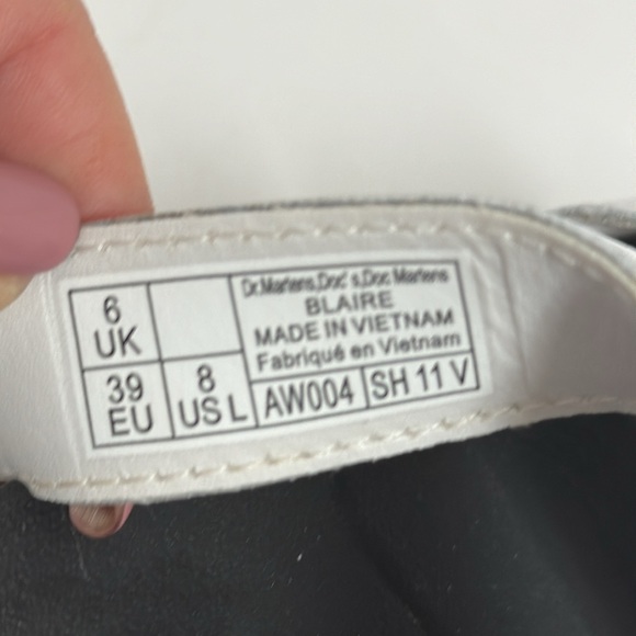 DR.MARTENS Blaire Hydro Leather Sandals Strappy White Platform Style Size 8 EUC - Picture 7 of 9